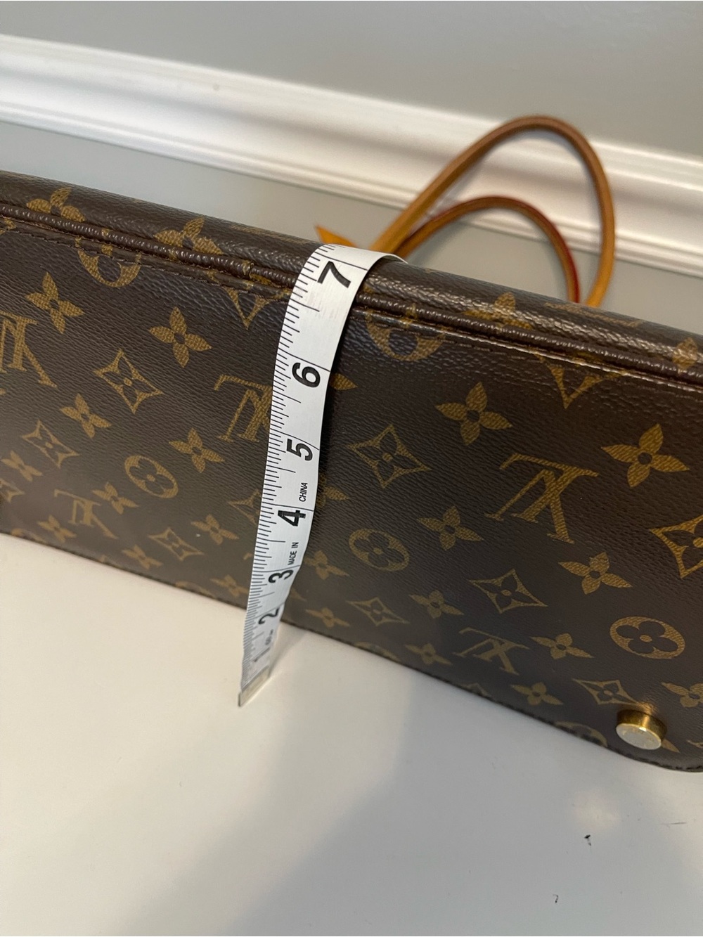 Louis Vuitton Lockit  Monogram Canvas Large Tote with Natural Leather Trim - Picture 16 of 16